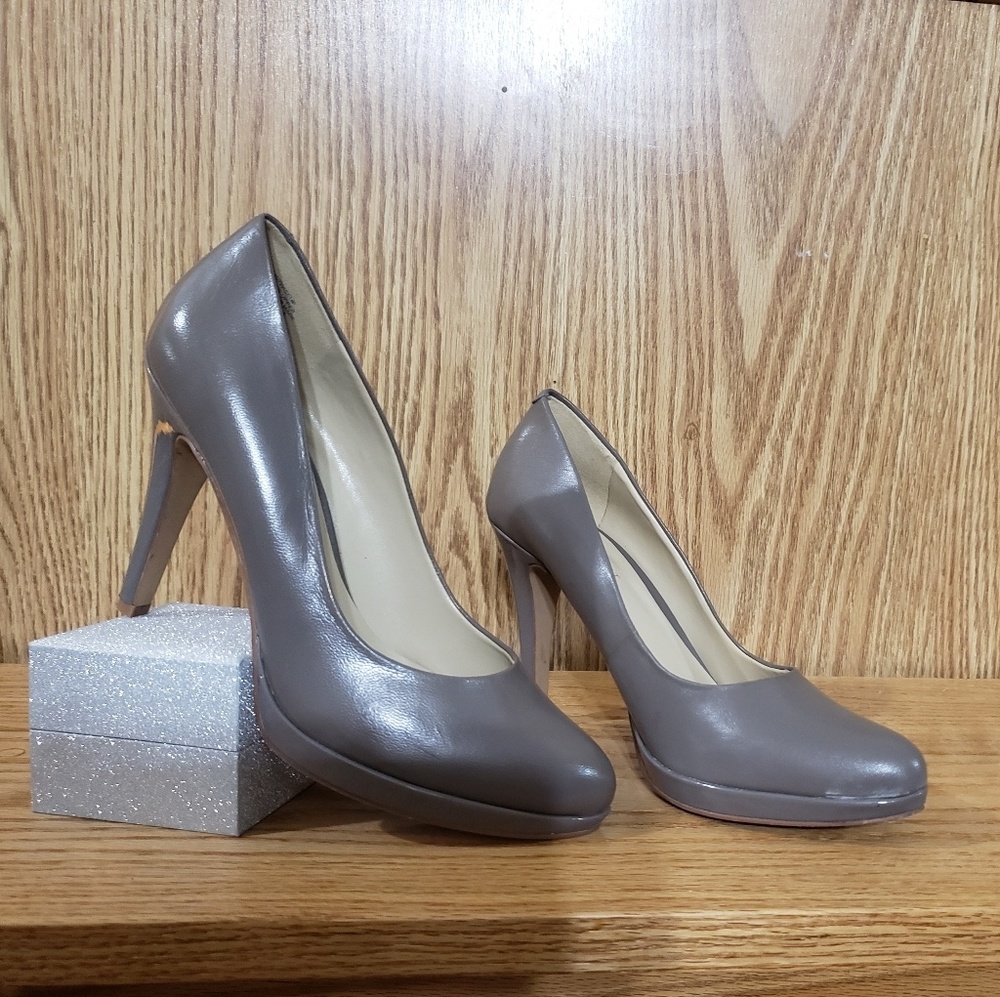 Nine West pumps